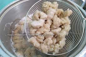 Jika tidak suka, kamu boleh melewatinya atau ganti dengan bakso maupun nanas. 80 Ide Resep Aneka Camilan Terbaik Resep Cemilan Camilan