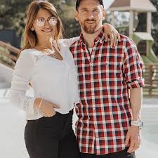 He also developed a powerful passion for football while he was very little and has been always outside having fun his cousins and brothers that became professionals. Antonella Roccuzzo Lionel Messi Wife Wiki Bio Age Height Weight Husband Children Net Worth Facts Starsgab