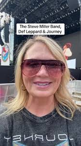 Misty Peek's Instagram, Twitter & Facebook