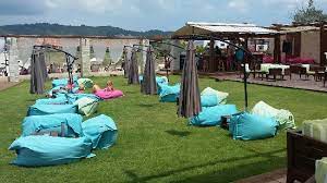 Over looking the beautiful beach of palmanova, barbuda beach bar & grill offers fresh mediterranean food cooked on our open bbq and the finest cocktails created by our experienced mixologists. Zattero Seaside Bar Picture Of Zattero Seaside Bar Fourka Tripadvisor