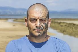 Chanteur de punk et éducateur, un vaudois se lance à Koh Lanta