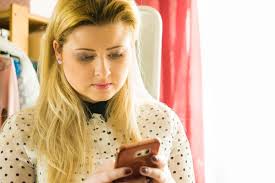 Flerte Romance Início Relativização Mulher Loira Atraente Flertando  Mensagens Texto — Foto © Anetlanda #196674876