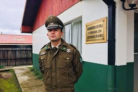Their mission is to maintain order and create public respect for the laws of the country, and they initially reported to the ministry of national defense. El Primer Heroe La Historia Del Carabinero Que Improviso Un Operativo De Rescate En El Sanatorio Aleman La Tercera