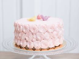 Baby Cream Rose Chez Bogato Biscuit Madeleine Creme Legerement Parfumee A La Rose Et Framboises Fraiches Idee Gateau Chez Bogato Framboisier