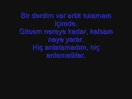 Mor Ve Otesi Bir Derdim Var With Lyrics Youtube Mor Ve Otesi Lyrics Me Me Me Song