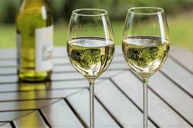 It is one of the least expensive red wine in india costing rs 750 for a 750ml bottle. 10 Most Popular White Wines In India With Price Sweet Sharing