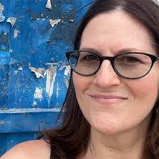 Elizabeth Shulman's Instagram, Twitter & Facebook