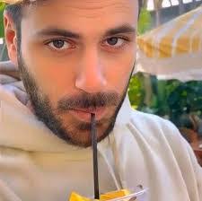 Stephen Hauser's Instagram, Twitter & Facebook