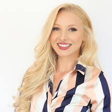 Lucy English's Instagram, Twitter & Facebook