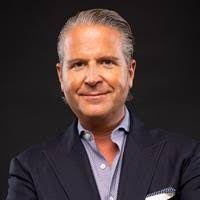 Douglas Moran's Instagram, Twitter & Facebook