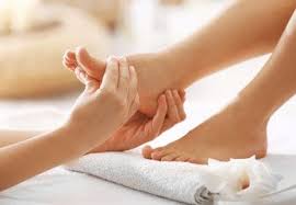 Foot Massage In Spa Salon Closeup Foot Massage Techniques Foot Massage Massage Benefits