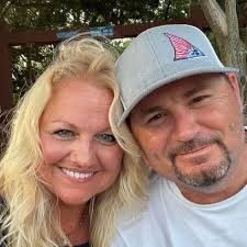 Who can paint a restored Mustang in Southport, NC?