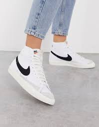 Nike Blazer Mid 77 Trainers In White Black Asos In 2020 Sneakers Fashion Outfits Sneakers Fashion Nike Blazer