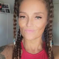 Stream Leanne Nicholson music