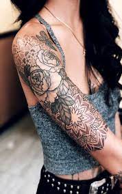 Small rose drawing tattoo best tattoo 30 small daisy tattoo design ideas with meanings. Tatuaggio A Fiore Nero E Bianco White Flower Tattoos Black And White Flower Tattoo Black Tattoos
