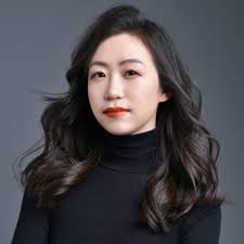 At a recent Google NYC off-site, Pathik Sharma, Matthew Orr and I had a  little fun channeling a scenario we've all seen play out:  𝗰𝗼𝗺𝗽𝗮𝗻𝗶𝗲𝘀 𝗷𝘂𝗺𝗽𝗶𝗻𝗴 𝗼𝗻 𝗔𝗜 𝘄𝗶𝘁𝗵𝗼𝘂𝘁 𝗰𝗹𝗲𝗮𝗿…