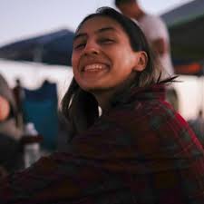 Mia Aranda (@miaaaranda)