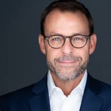 Janet Kosman's Instagram, Twitter & Facebook