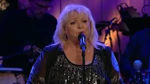 Här står du och jag och tankar jag irrar kring undrar vad som hänt och hur det ska bli. Spelschema For Kikki Danielsson