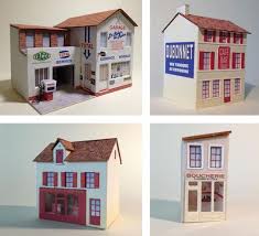 According To The Author Reseau Saint Michel A French Website Is A Network Of Architectural Paper Models In 1 X2f 160 Scale Dioramas Casas Coloridas Casas
