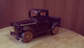 1930 Model Ford Pikap Modeli Yapiminda Ceviz Agaci Ve Pirinc Demiri Kullanilmistir Hicbir Parcasi Hazir Degil Tamam El Ya Handmade Knives Toy Car Woodworking