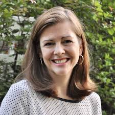 Deborah Reisinger's Instagram, Twitter & Facebook