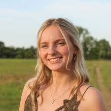 Ashley Aden's Instagram, Twitter & Facebook