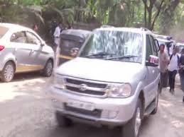 Последние твиты от uddhav thackeray (@uddhavthackeray). Uddhav Aaditya Thackeray Reach Hotel Where Ncp Mlas Are Camped