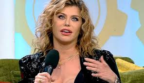 Ce sfaturi îi dă artista cântăreața loredana groza a devenit foarte controversată în ultimii ani. Ea Este Fiica Loredanei Groza SeamÄƒnÄƒ Perfect Cu Mama Ei