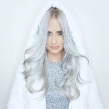 Thankfully i've so far resisted the urge to brighten my dull. Snow Hair Is The Icy New Trend For Platinum Blondes Allure