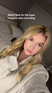 Didht even know she still existed #hypehouse #teamalex #greenscreen