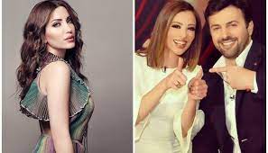 ومن حسن الحظ أن هذا الارتجاف غير المريح في اليد سيتلاشى في نهاية المطاف لأنه يستمر حتى 9 أيام بعد تناول آخر فنجان من القهوة. Ø¨Ø¹Ø¯ Ø§ØªÙ‡Ø§Ù…Ù‡Ø§ Ø¨Ø§Ù„Ø®ÙŠØ§Ù†Ø© Ù…Ø¹ ØªÙŠÙ… Ø­Ø³Ù† Ù†Ø³Ø±ÙŠÙ† Ø·Ø§ÙØ´ ØªØ±Ø¯ Ø§Ø¹ØªØ¨Ø§Ø±Ù‡Ø§ Ø§Ù„Ù†Ù‡Ø§Ø±