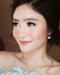 We did not find results for: 7 Langkah Mudah Bikin Tampilan Makeup Natural Buat Wisuda