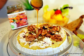 Coulommiers Au Miel Et Aux Fruits Secs Passiflore Passion D Hellyane Recette Camembert Fruits Secs Fruits