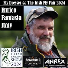 Having fun !❤️🧵❤️✂️🪰🎣💪🏻👍🏻 #HendsProducts #HendsHooks #HendsFlyTying  #dyckyHends #HendsFlyTyingMaterial #TieWithHends #FlyTyingMaterialsOfSucces