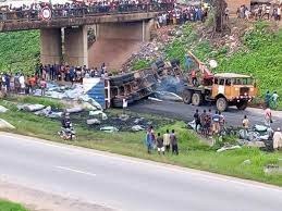 Faits divers,france 3,frejus,accident frejus 12 aout,france télévisions,rond point des medailles militaires frejus,accident frejus 12 aout 2021,accident frej. Frejus 24 Grave Accident A Elibou A La Sortie D Abidjan Facebook