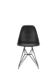 De vitra eames dsr stoel is een bekend ontwerp van het bekende designersechtpaar charles en ray wilt u meer informatie over vitra dsr eames stoel ? Vitra Eames Plastic Side Chair Dsr Charles Und Ray Eames Black Quickship Designikonen Designmobel Shop
