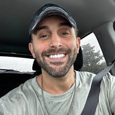 Roxane Miller (@roxmiller): "So true. The original wound hurts, but the  patterns we develop around it often stay much longer. Noticing what we've  been doing to ourselves is usually the real turning