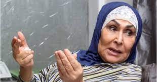 وشارك كلًا من الفنانة دنيا . Bwnwbbzfls5uhm