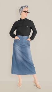 Fermuar Detayli Denim Etek Modeli Tesettur Giyim In 2020 High Waisted Skirt Fashion Skirts