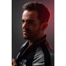 Daniel Kriss's Instagram, Twitter & Facebook