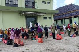 Pada rabu sekitar pukul 05.30 wib, suyatno yang merupakan seorang petani di madiun datang ke sawahnya untuk memutuskan arus listrik jebakan tikus. Sudah 79 Pasien Covid 19 Dari Klaster Hajatan Di Madiun Dinyatakan Sembuh Halaman All Kompas Com