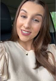 Anna Wiley's Instagram, Twitter & Facebook