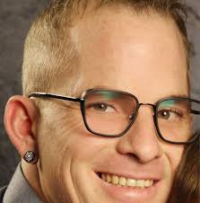 💙Herzlichen Glückwunsch lieber Axel May zum 35-jährigen Dienstjubiläum. 💐  Unser Axel ist Volksbanker durch und durch. Am 01.08.1986 startete er bei  der damaligen Kreuznacher Volksbank seine Ausbildung. Er war viele Jahr als