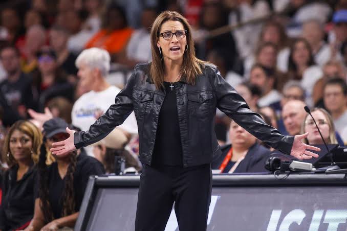 Sacrifice For Greater Good": Stephanie White Reveals Message to Caitlin  Clark, Angel Reese and USA Stars Before Debut | College Sports Network