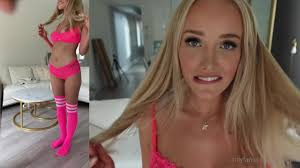 Hot Blondie Gwen Gwiz With 2nd Camera Angle - Pov Porn  Xozilla.com
