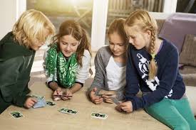 ¡el juego monos locos es muy fácil de aprender y muy divertido de jugar para padres e hijos! Los Mejores Juegos De Mesa Para Ninos Juegos De Mesa