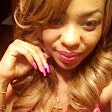 Elisa Boyce's Instagram, Twitter & Facebook