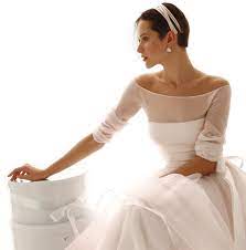 Maybe you would like to learn more about one of these? Abiti Da Sposa Armani Sito Ufficiale 2009 Collection Fashionbride S Weblog Page 35 Wedding Dresses Modest Wedding Dresses Bridal Dresses Scopri Le Nostre Collezioni Oggi Stesso Immeasurableblessi