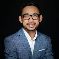 Aaron Dundas's Instagram, Twitter & Facebook